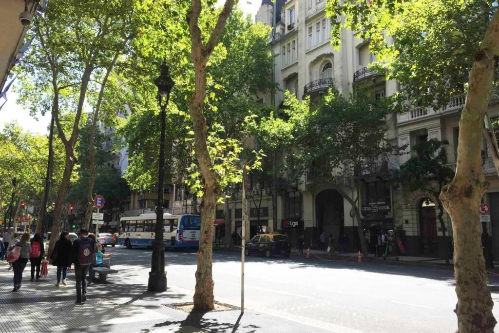 Duplex En Centro Historico Y Turistico Sobre Av. De Mayo ブエノスアイレス エクステリア 写真