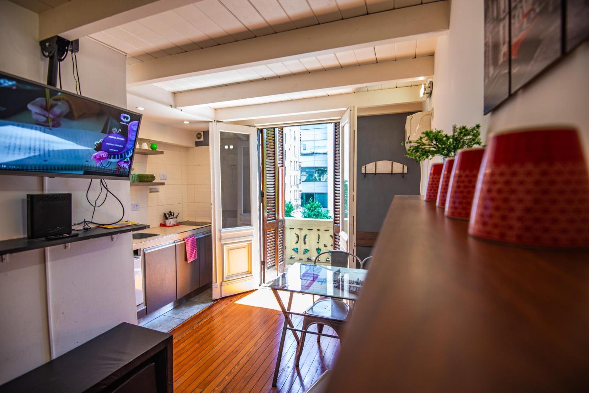 Duplex En Centro Historico Y Turistico Sobre Av. De Mayo ブエノスアイレス エクステリア 写真