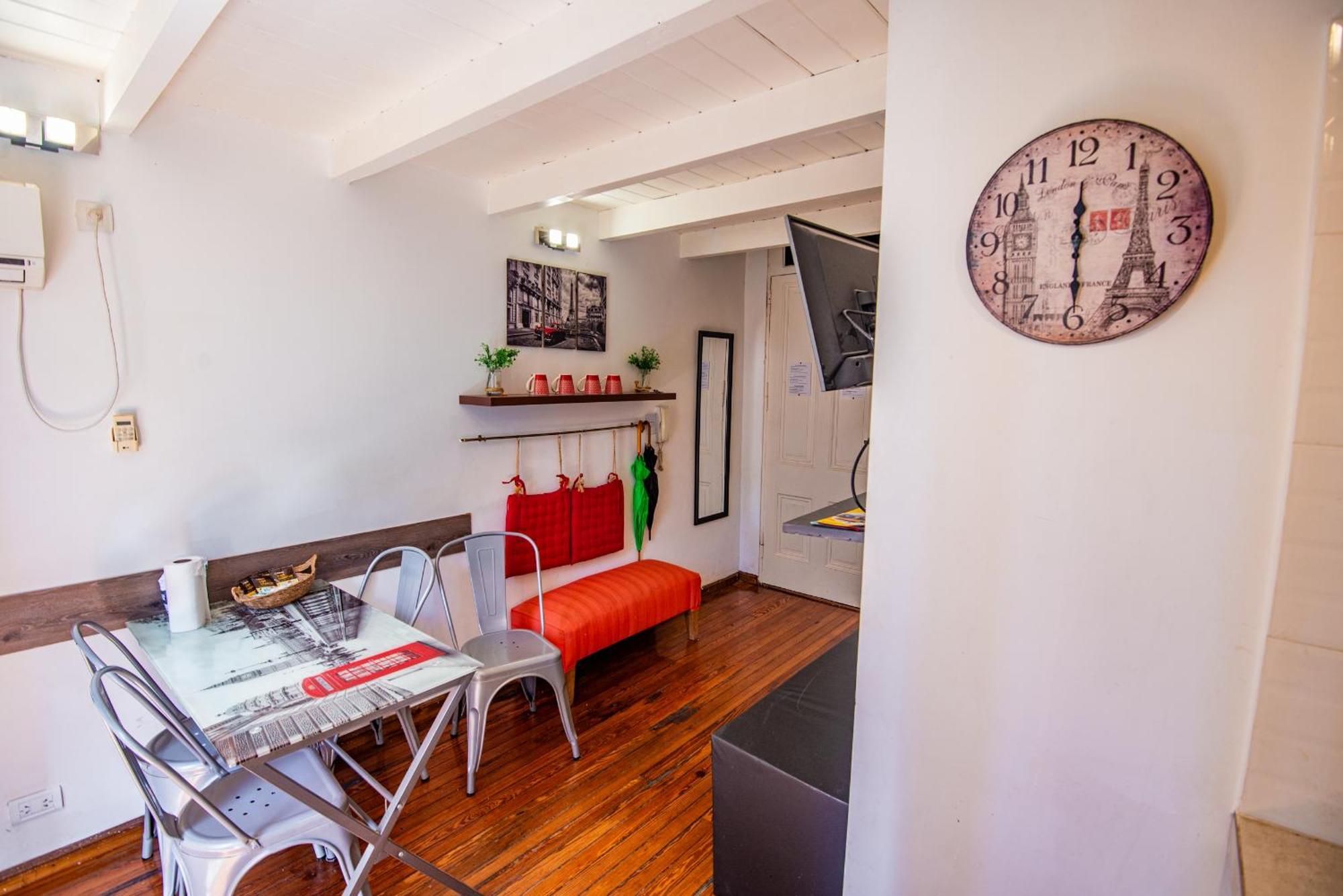 Duplex En Centro Historico Y Turistico Sobre Av. De Mayo ブエノスアイレス エクステリア 写真