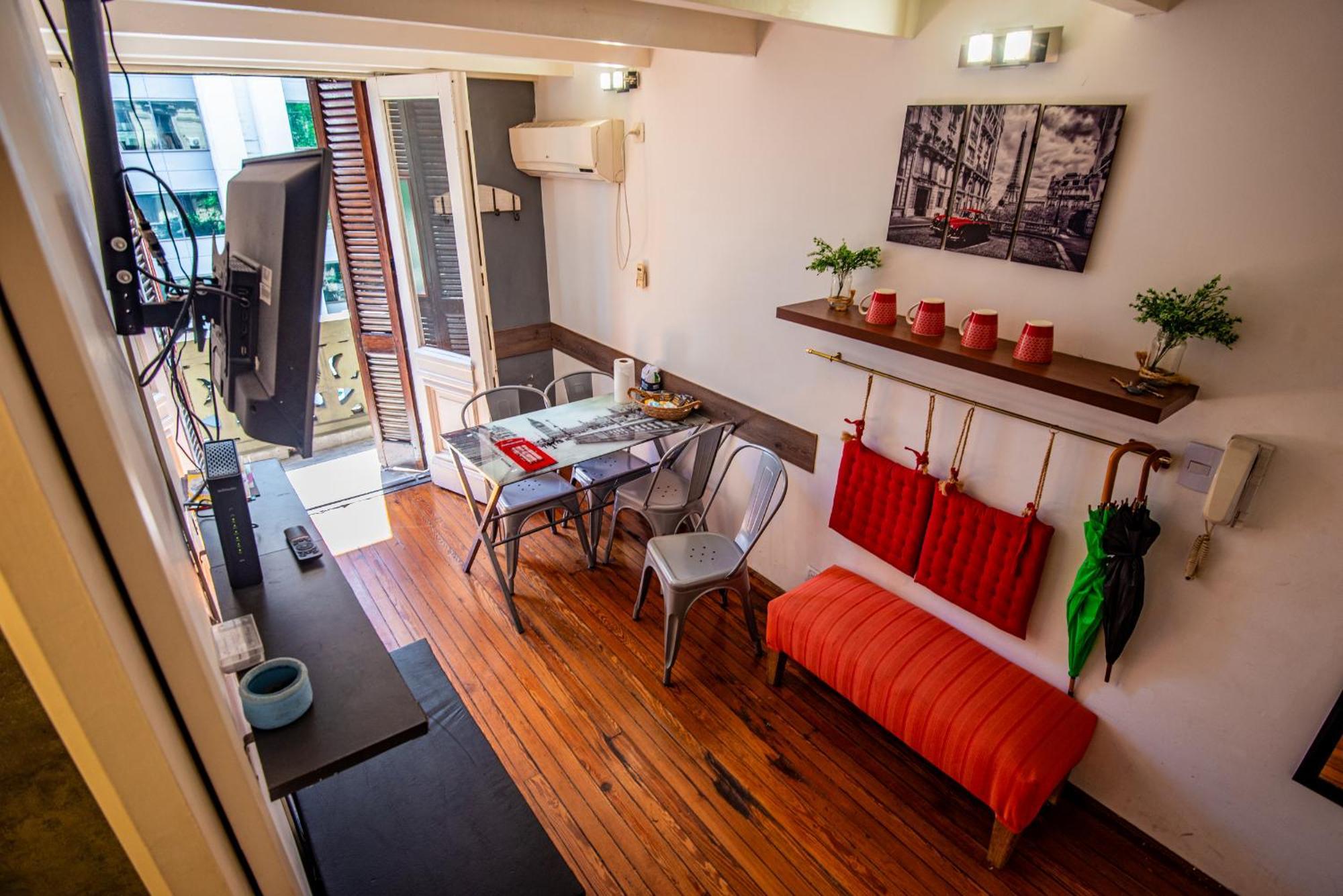 Duplex En Centro Historico Y Turistico Sobre Av. De Mayo ブエノスアイレス エクステリア 写真